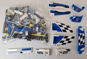 Lego Technic 42045 Hydroplane Racer 2-in-1 komplett - Bild 1 von 3