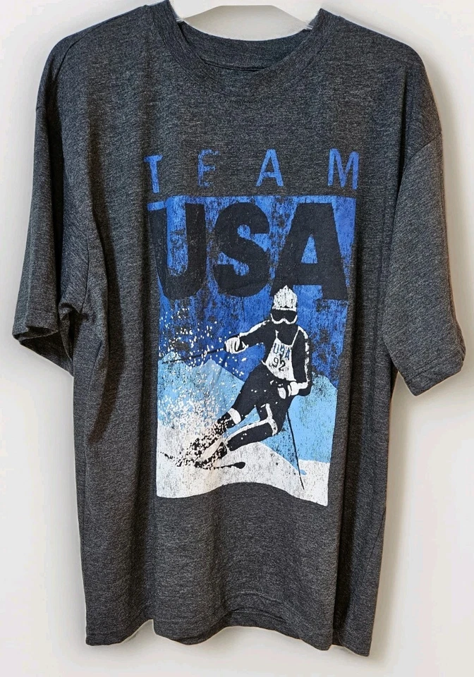  Camiseta Team USA Apperal Olympic nova com etiquetas cinza esqui neve mistura de algodão 42" C × 29" L - Imagem 1 de 4