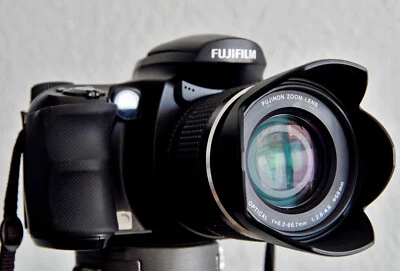 Fujifilm FinePix S6500fd Digitale Bridge-Kamera mit 10.7 fach Superzoomobjektiv - Bild 1 von 4