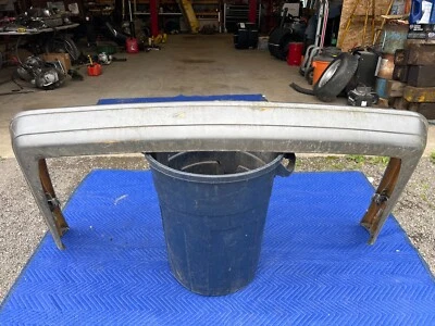 Parachoques trasero gris cromado Mercedes 300SD W126 1979-1985 sedán OEM #316EM Foto 1 de 4