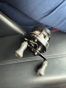 Shakespeare Sigma Baitcasting LevelWind Reel 0002, BBs, 5:1, 225yds/8lb, USA-GUC - Picture 1 of 4