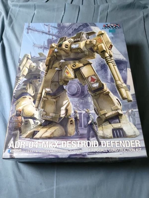 Wave 1/72 Macross ADR-04-MKX MC072 Destroid Defender Plastic Model japan - Image 1 of 4