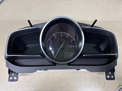 Приборная панель/приборная панель спидометра 2021 Mazda CX3 - Изображение 1 из 4