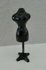 Petite figurine de mini mannequin noir 3 1/4" forme robe 