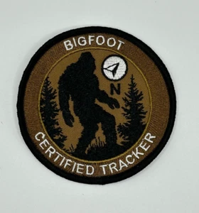 Parche de seguimiento Sasquatch con certificación Bigfoot de 3" bordado costura/hierro en B142B.1D - Imagen 1 de 5