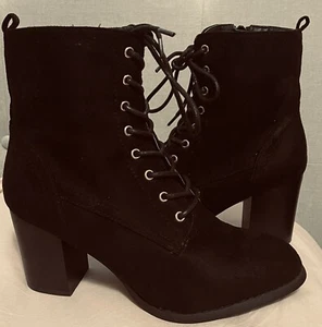 Women's Journee Collection Baylor Lace Up Stacked Heel Booties Size 7 - Picture 1 of 4