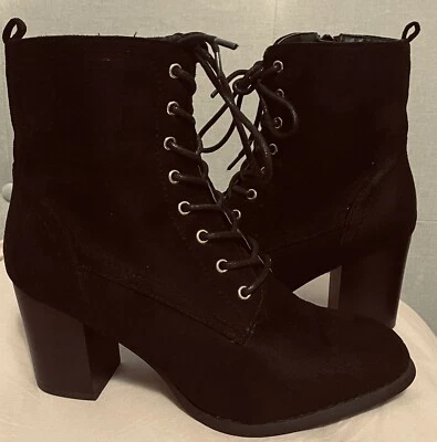 Botines de mujer Journee Collection Baylor con cordones de tacón apilado talla 7 Foto 1 de 4