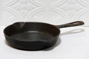 Griswold Erie PA Cast Iron Skillet #3 709D Small Block Logo Double Pour Spouts - Picture 1 of 10