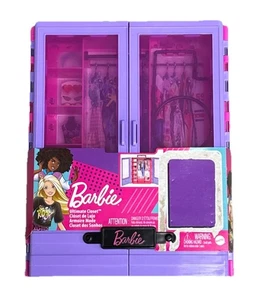 Barbie Fashionistas Ultimate Accessorio Armadio, Custodia per Bambole Porte Traslucide  - Foto 1 di 1