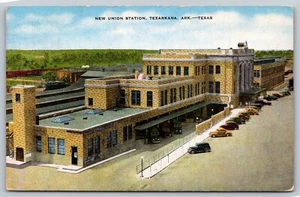Texarkana Union Station Postcard Arkansas Texas Railroad Depot 1940s RPO Train - Picture 1 of 2