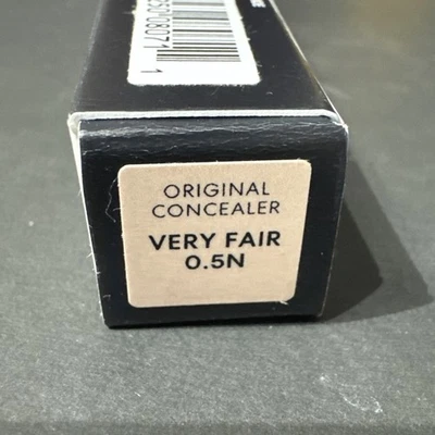 BareMinerals оригинальный жидкий минеральный осветляющий консилер в 0,5 Н очень довольно новый - Изображение 1 из 2