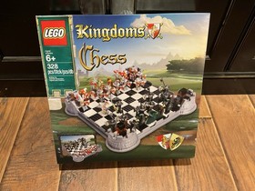 LEGO 853373 KINGDOMS ~ CHESS SET ~ NEW IN SEALED BOX  Retired  28 MINIFIGURES
