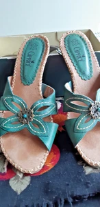 Ladies Shoes - Picture 1 of 9