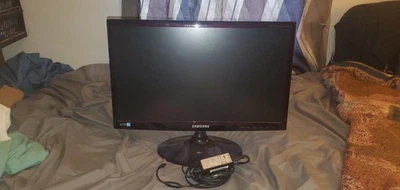 *READ DESC*Samsung Syncmaster S22B150N Monitor - Image 1 of 4