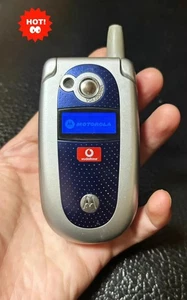 Motorola V525 5MB Unlocked 2G GMS Grey Silver mobile phone - Picture 1 of 8