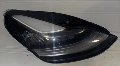2017-2020 Tesla Model 3/Y RH Passenger LED OEM (DOT 1077372-00-1) Foto 1 de 4
