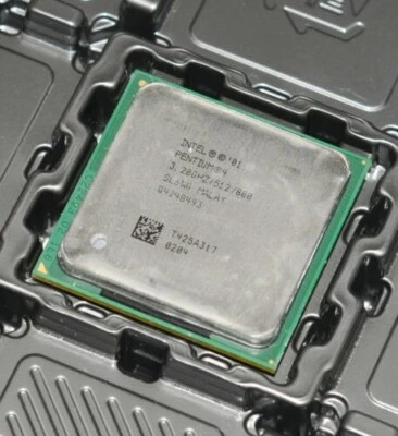 Intel Pentium 4 HT 3.2 GHz 800MHz 512KB CPU Processor socket 478 SL6WG - Image 1 of 4