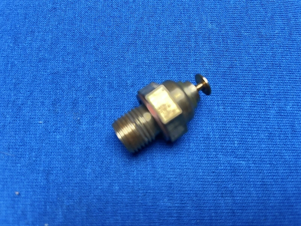 Wartburg 1,3  Trabant 1,1  B1000-1 Temperaturgeber Temperaturanzeige Sensor IFA - Bild 1 von 1