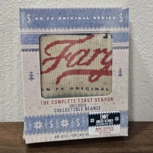 Neu Fargo The Complete First Season Blu-Ray Set with Beanie Sealed 1 - Bild 1 von 3
