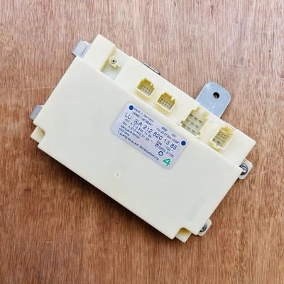 Genuine Mercedes OEM W204 keyless-go entry control module unit A2128201385 - Image 1 of 3