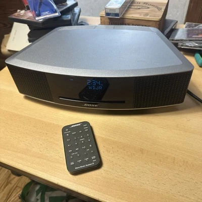 BOSE WAVE Music System IV CD Player/AM/FM Radio Model 417788-WMS Remote Touch On - Image 1 of 4