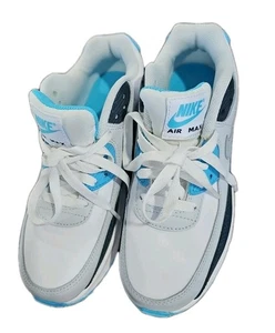 NIKE AIR MAX GIRLS STYLE HF6358-100 WHITE/MULTICOLOR SIZE 4Y - Picture 1 of 7