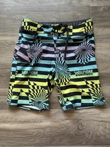 NWoT Volcom Natación Talla 7 - Juxta Quart Mod - Board Shorts Niños - Imagen 1 de 5