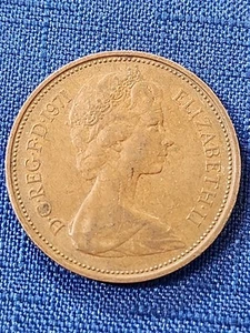 1971 New Pence 2P Elizabeth II, D.G.REG.F.D Rare England Coin First Edition C-45 - Picture 1 of 2
