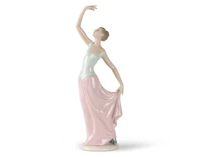 NUEVA FIGURA NAO DE LLADRO THE DANCE IS OVER #1204 MARCA NUEVA EN CAJA BAILARINA GUARDAR# F/S - Imagen 1 de 1