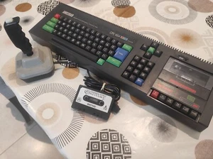AMSTRAD CPC 464 ★ CLAVIER QWERTY ★ GAUNTLET ★ JOYSTICK ★ COURROIE NEUVE ★ - Imagen 1 de 20