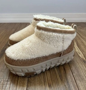 NEU UGG Venture Daze Ultra Mini gemütliche Lammfellstiefel in Natur Unisex Größe 7/8 - Bild 1 von 10