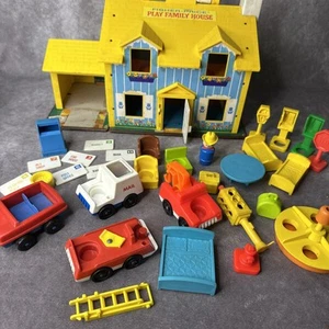 Vintage FISHER PRICE Little People 952 Play Family Yellow House Mixed Set - Picture 1 of 13