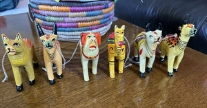 Juego de 6 adornos navideños de madera para animales de la India - Imagen 1 de 5