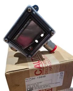 UNITED ELECTRIC ELECTRONIC SWITCH W/ IAW PROTECTION 2W-15848 0-100 PSI. NEW - Picture 1 of 4