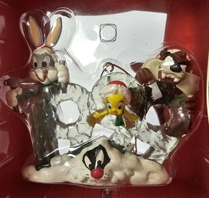 Adorno de escultura de hielo 1999 Looney Tunes Bugs Bunny Tweey Taz Sylvester - Imagen 1 de 6