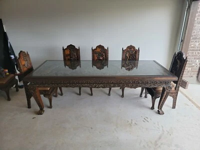 Juego de comedor antiguo tallado a mano - Mesa grande, inserto de vidrio, 8 sillas y cojines Foto 1 de 4