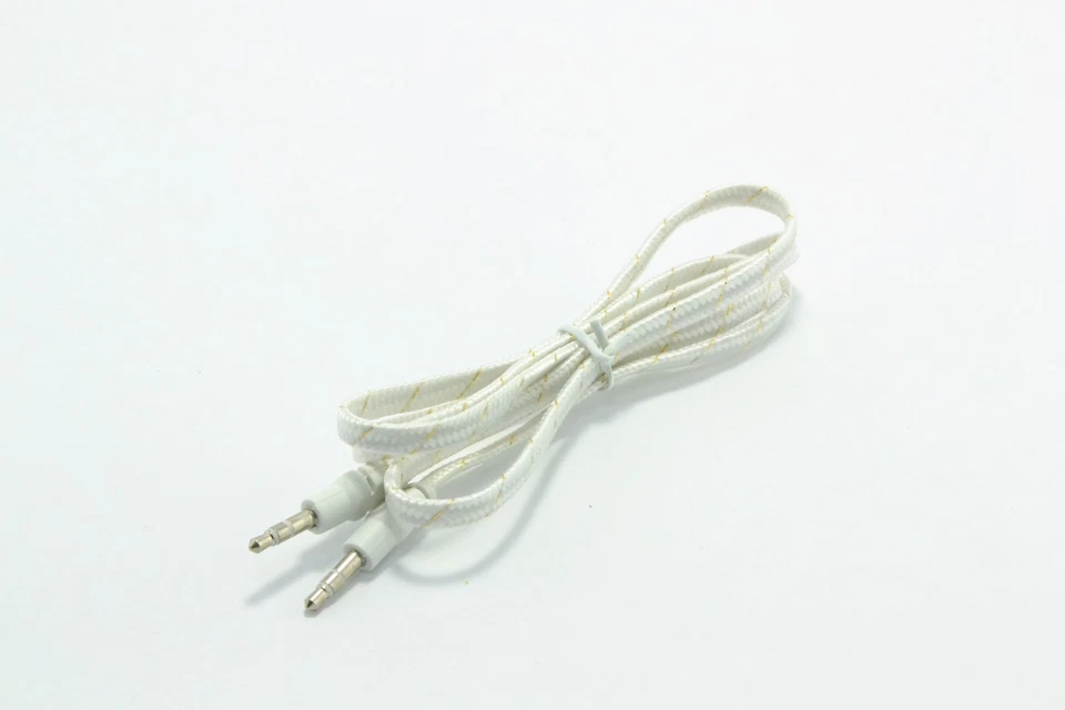 Cable de audio estéreo trenzado macho a macho auxiliar auxiliar de 3,5 mm para PC iPod MP3 COCHE Foto 1 de 2