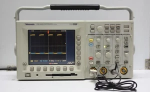 Tektronix Digital Phosphor Oscilloscope TDS3032 with probe - Picture 1 of 1
