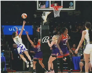 VERONICA BURTON Signed 8 x 10 Photo WNBA Basketball DALLAS WINGS Northwestern - Picture 1 of 1