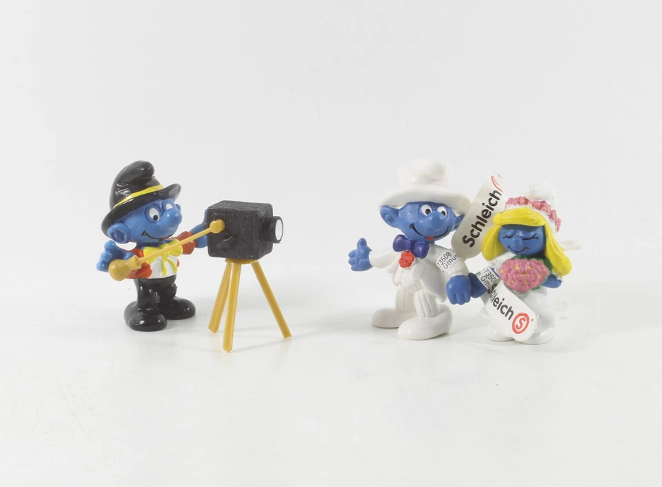 Schlumpf Schlümpfe === Hochzeits Fotograf + Braut Bräutigam Brautpaar Schleich - Bild 1 von 1