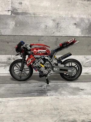 LEGO TECHNIC: Motorbike (8051) used complete no box no instructions - Image 1 of 4