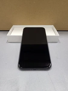 Apple iPhone 11 128GB Czarny – Liquid Retina, A13 Bionic, Podwójny aparat - Zdjęcie 1 z 6