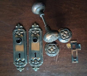 Fancy Antique Copper Flash Japanned Door Knob Lock Key Plate Set Escutcheon 1900 - Picture 1 of 9