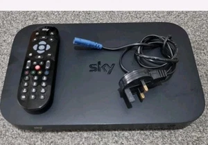 Sky Q Box 1TB with Power Lead And Remote - Picture 1 of 4
