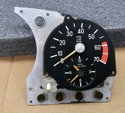 1977 Mercedes Benz R107 450sl Tachometer & Clock 8cyl  0015425716 - Image 1 of 4