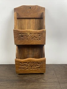 Geschnitzter Vintage Holz Wandhalterung Schlüssel und Brief Halter - Bild 1 von 4