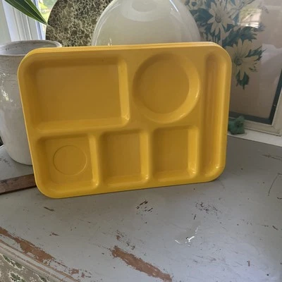 4 Vintage SiLite School Lunch Divided Camping Stack Trays #614 Yellow USA - Image 1 of 4