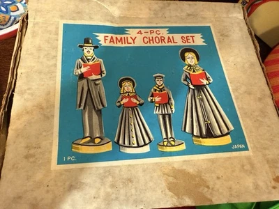 Vintage Christmas Carolers. Paper Mache Figures Made In Japan. Original Box - Image 1 of 4
