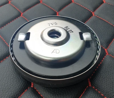 Yamaha YA6 DS6 R3 YCS1 TD2 TR2 YR1 YR2 YM2 Petrol Fuel Tank Cap Nos Genuine - Image 1 of 2