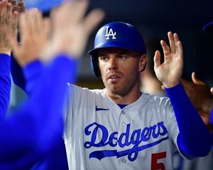8x10 Photo FREDDIE FREEMAN Los Angeles Dodgers NL MVP - Picture 1 of 1